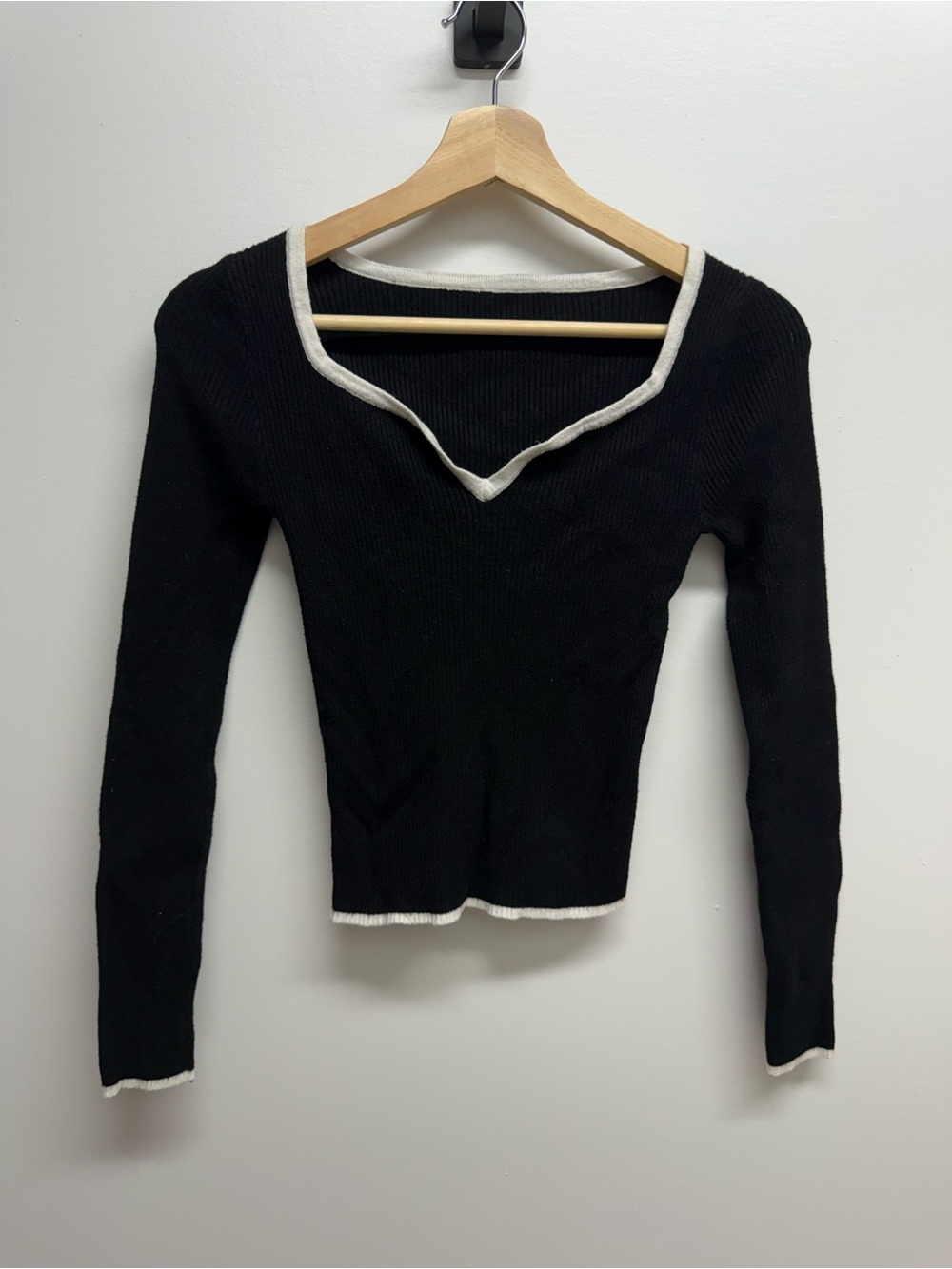 Women's Black Ribbed V-Neck Sweater with Cream Contrast Trim